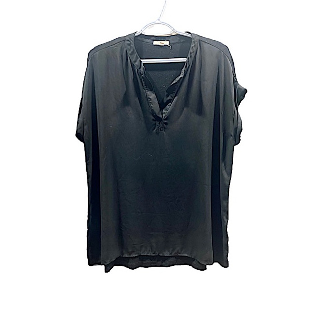 Women’s Pleione Short Sleeve Light Weight Flowy Top in Black